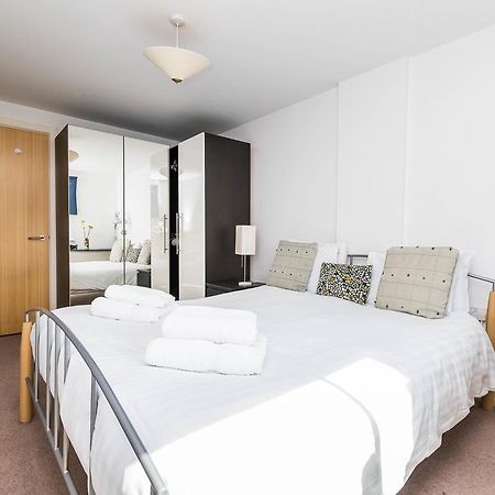 Апартаменты Fantastic 1 Bed Flat Stratford Лондон Экстерьер фото