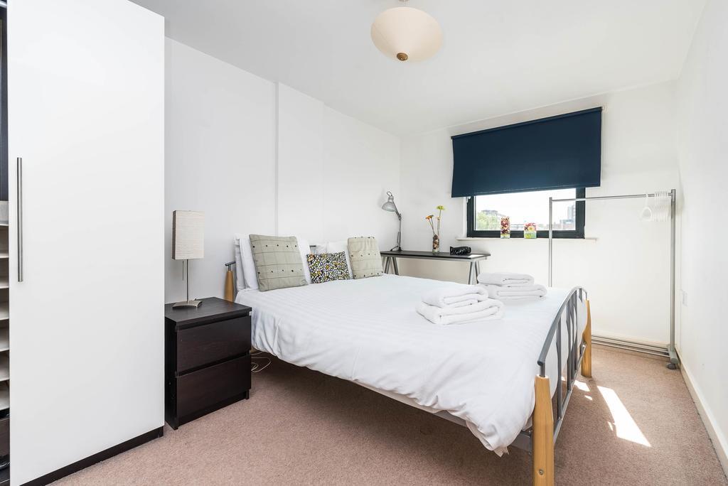 Апартаменты Fantastic 1 Bed Flat Stratford Лондон Экстерьер фото