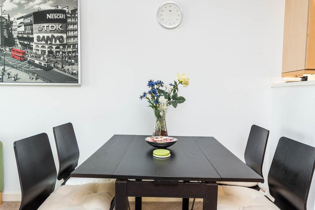 Апартаменты Fantastic 1 Bed Flat Stratford Лондон Экстерьер фото